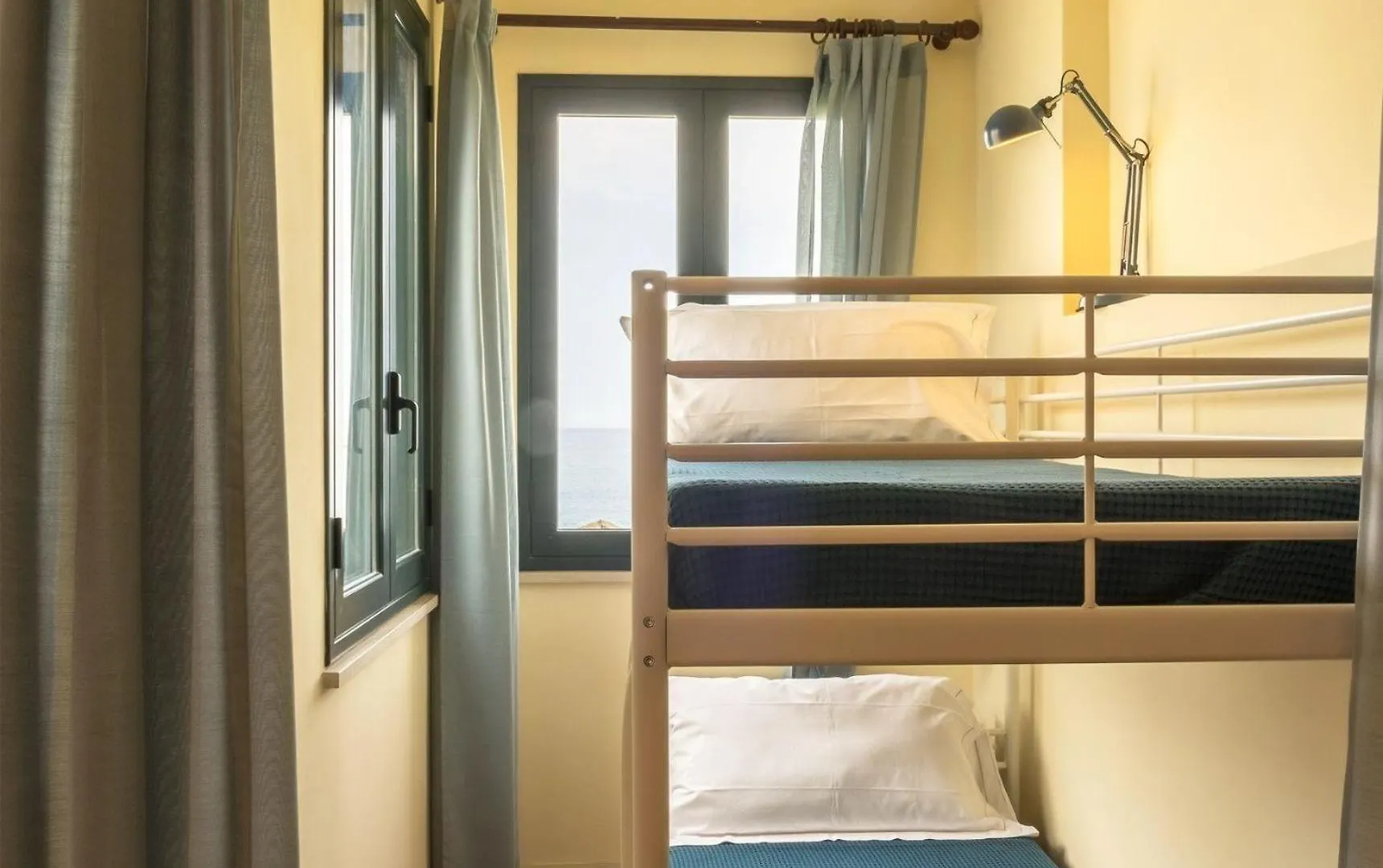 Wohnung In Riposto Mit Terrasse